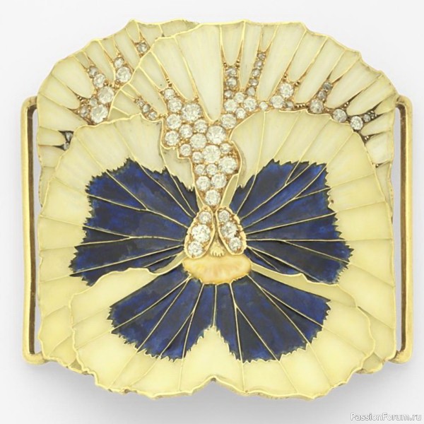 «Collier des Chien» Рене Лалика