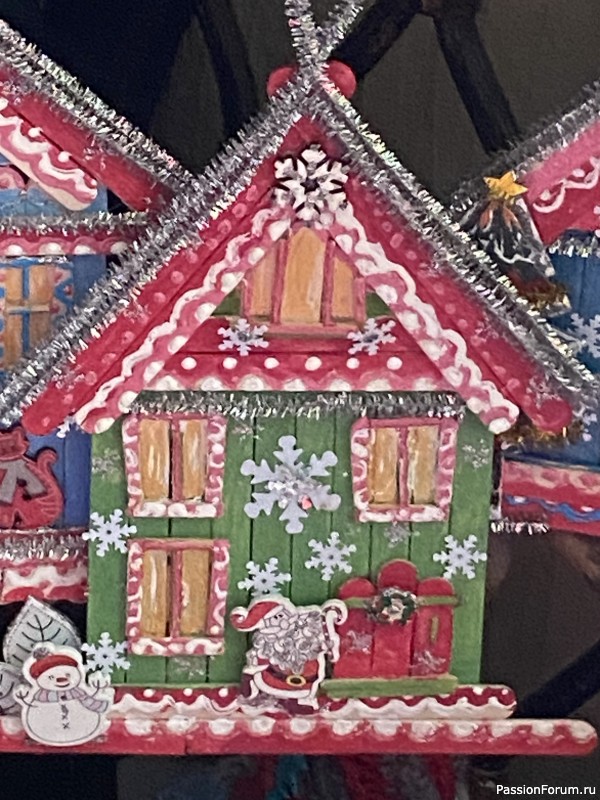 Новогодние домики из палочек для мороженого.