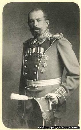 Последним владельцем усадьбы Тюрпсаль - до 1919, считают Георга фон Дехна. Дворянский род Von Dehn, внесенный в матрикул Эстляндской губернии, происходит от Арнольда Ден(1657), органиста в церкви Св. Николая в Ревеле. Его потомки были возведены в дворянское достоинство при Петре III.На фото Георг фон Дехн (1876-1932) полковник в лейб-гвардии Преображенском полку.
Как мы видим - большинство известных владельцев усадьбы Тюрпсаль были дворянами, но никто из них не имел графский титул.
В 1919 или 1920 году усадьбу национализировали, а в годы войны,большинство строений, разрушили или наступающие красноармейцы либо отступающие немцы. Последним владельцем усадьбы Тюрпсаль - до 1919, считают Георга фон Дехна. Дворянский род Von Dehn, внесенный в матрикул Эстляндской губернии, происходит от Арнольда Ден(1657), органиста в церкви Св. Николая в Ревеле. Его потомки были возведены в дворянское достоинство при Петре III.На фото Георг фон Дехн (1876-1932) полковник в лейб-гвардии Преображенском полку.
Как мы видим - большинство известных владельцев усадьбы Тюрпсаль были дворянами, но никто из них не имел графский титул.
В 1919 или 1920 году усадьбу национализировали, а в годы войны,большинство строений, разрушили или наступающие красноармейцы либо отступающие немцы.