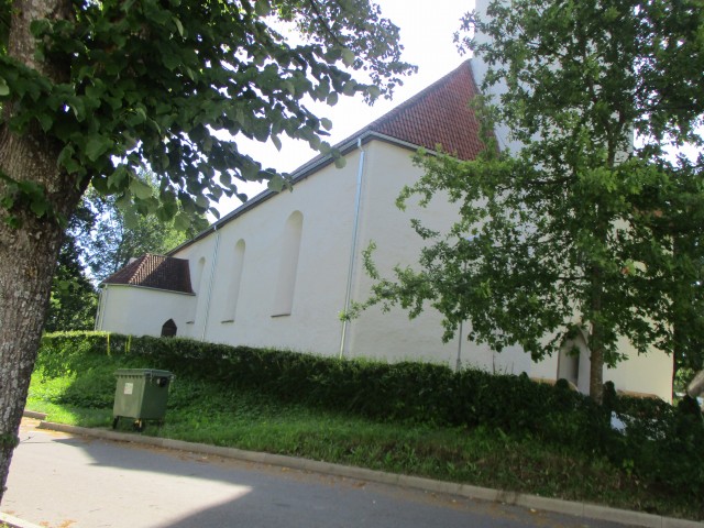 Лютеранская церковь архангела Михаила и Храм Богоявления Господня (Эстония, город Йыхви)