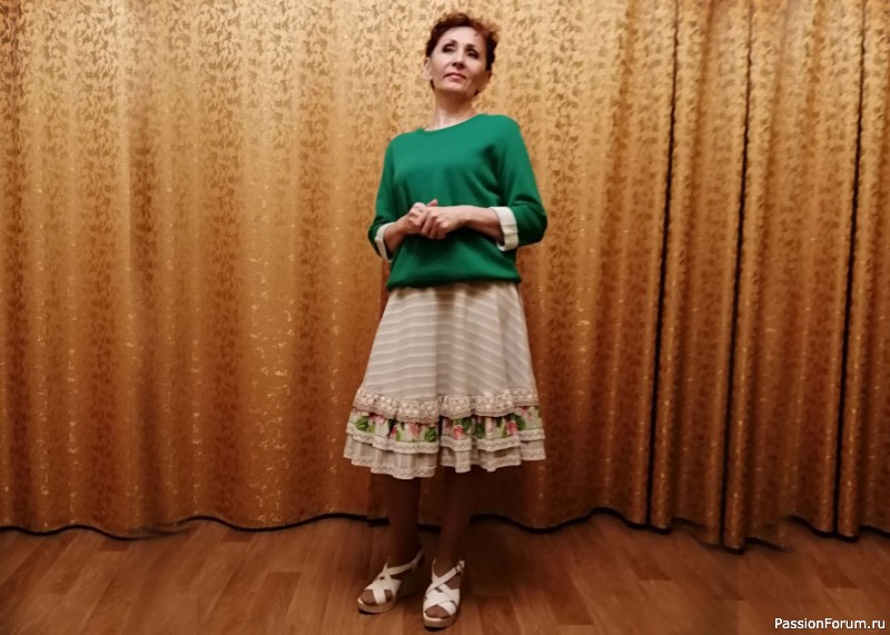Ещё сшилась юбочка в стиле бохо.