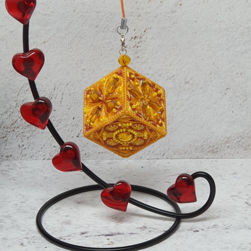 Новогодние кубики цвета радуги. Вышивка шовчиками. Хвастики.