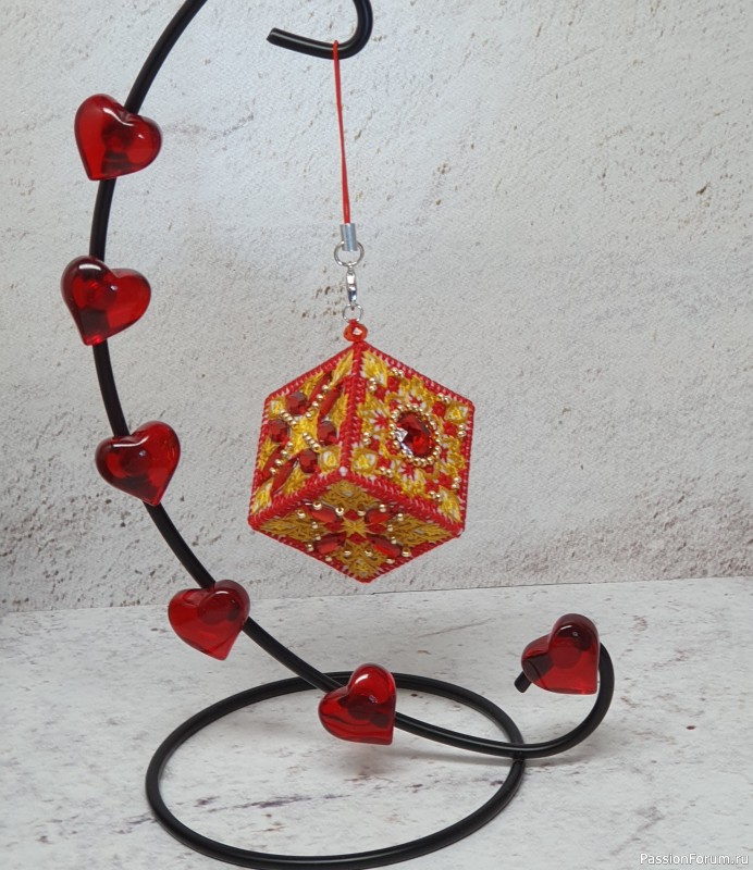 Новогодние кубики цвета радуги. Вышивка шовчиками. Хвастики.