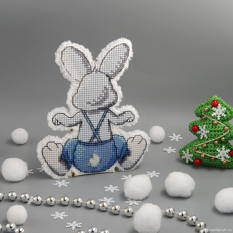 Вышивка крестом "Заяц Барабанщик". Хвастик