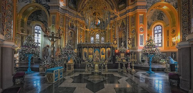 Храм Иконы Казанской Божией Матери в Иркутске расписывает в одиночку! Николай Натяганов