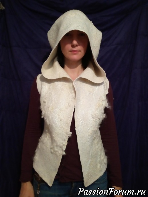 Зимний, белый жилет