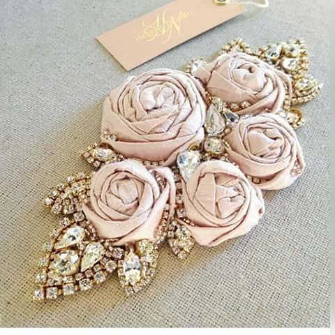 Граница между светом и тенью — ты.