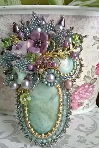 Граница между светом и тенью — ты.