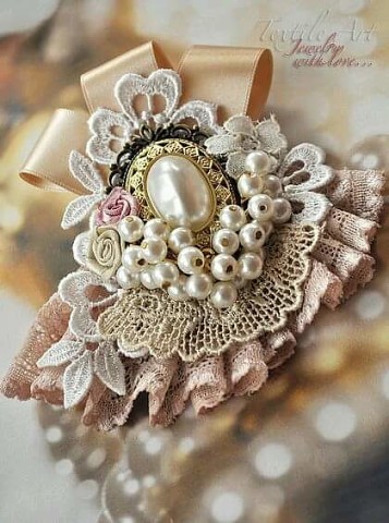 Граница между светом и тенью — ты.