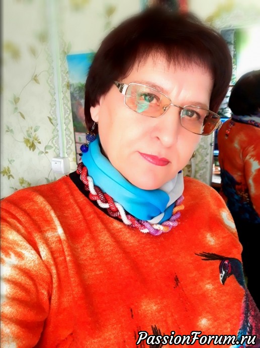 Лариат "весёлая радуга" Вариант завязывания. Лариат "весёлая радуга" Вариант завязывания.