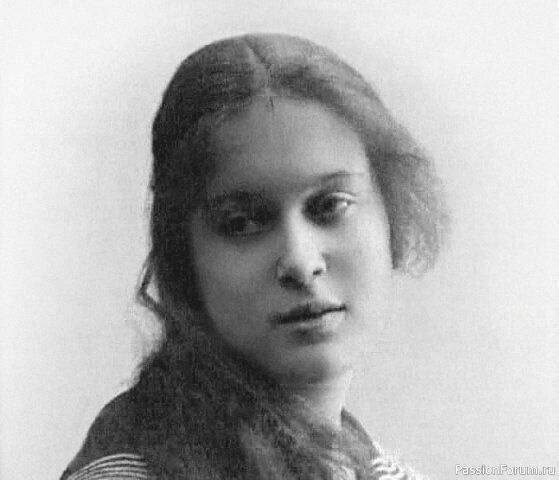 "Первой легла под нож"