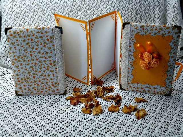 Разворот на 4 фото...Все остальные альбомы аналогичные,за исключением цвета...Ну не могу я делать по 1 работе... Разворот на 4 фото...Все остальные альбомы аналогичные,за исключением цвета...Ну не могу я делать по 1 работе...