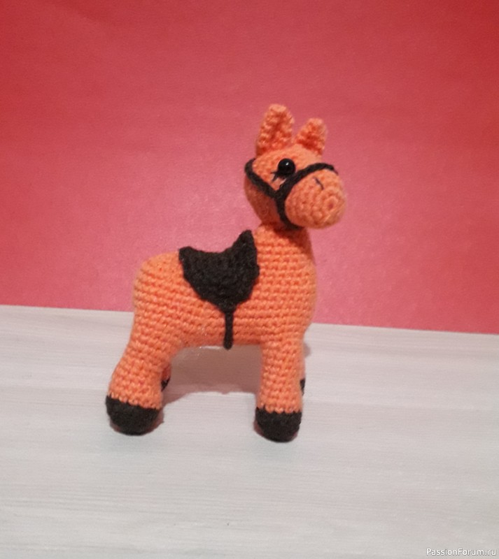 Лошадка с челкой