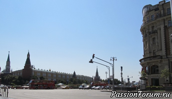 Подходим к Красной площади. Подходим к Красной площади.