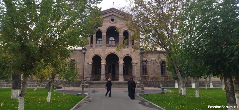 А за тобою Арарат, Армения моя...