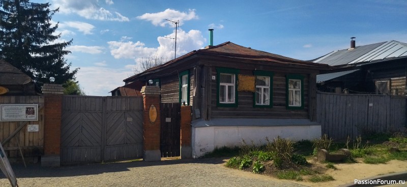 &laquo;В Суздале да в Муроме &mdash; Богу помолиться, в Вязниках погулять, в Шуе &mdash; напиться&raquo; ( поговорка)