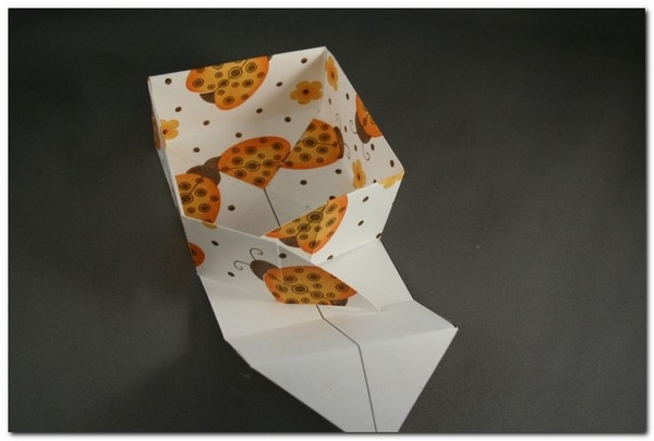 Скрапбукинг - быстрая коробочка из бумаги