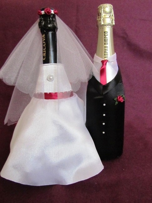 Атласные наряды на свадебное шампанское своими руками- МК и идеи — ПараФраз мастерицам