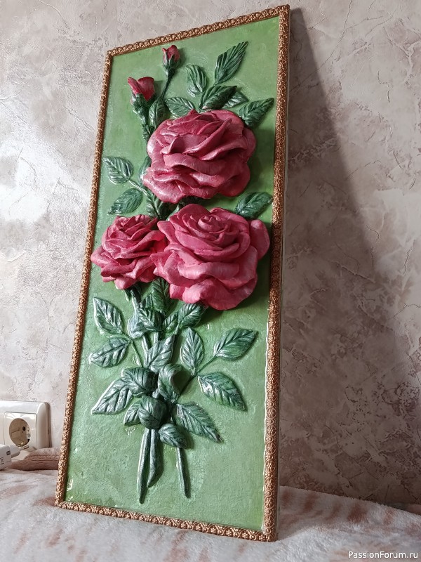 Панно-барельеф Мисс Роза