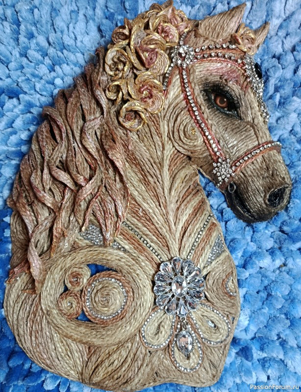 Конкурсная работа: Лошадка Снежка