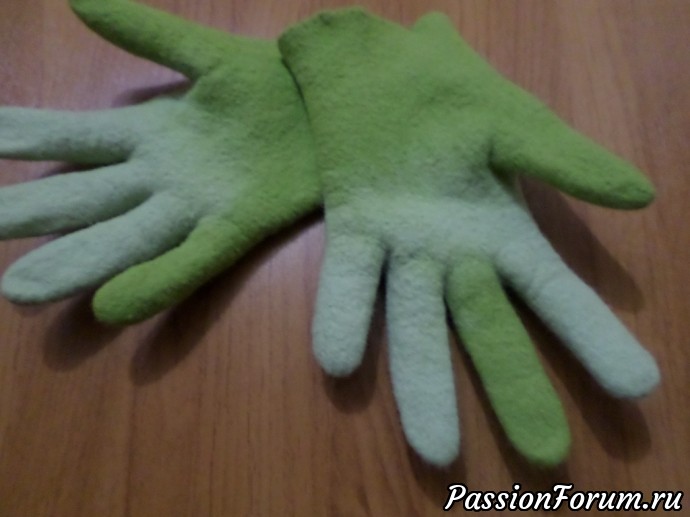 Первые перчатки