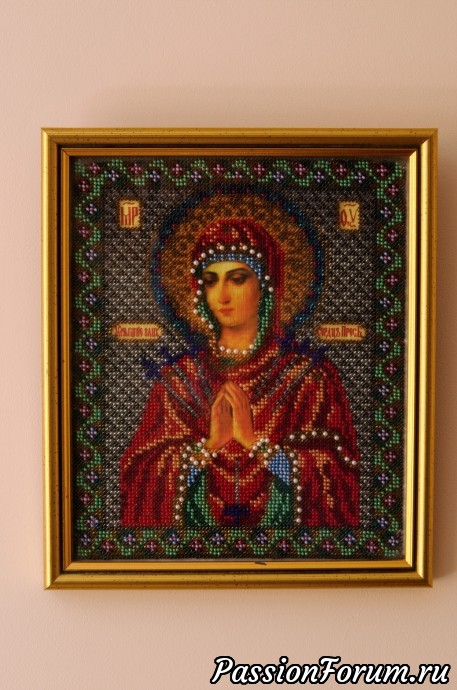 Вышитые картины.