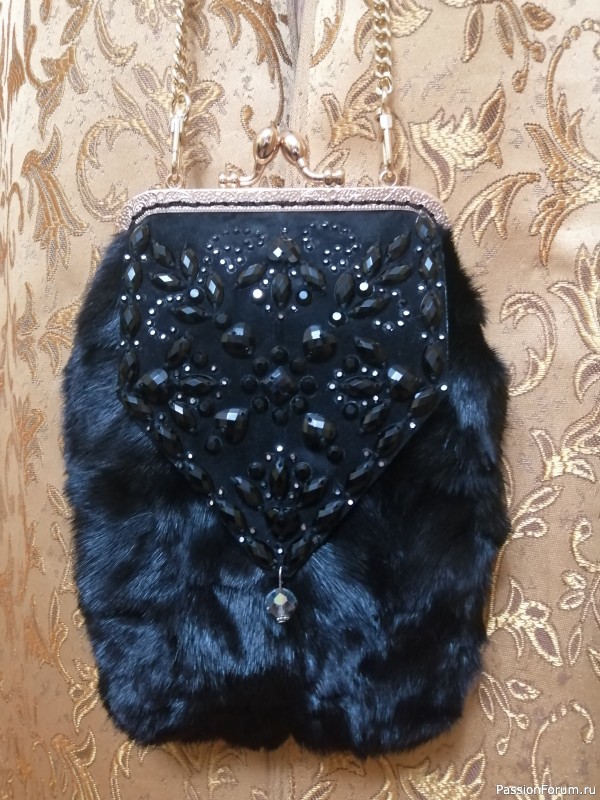 Сумочка из кусочков норки