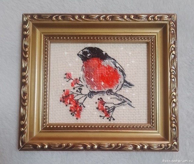 Всех любителей вышивки поздравляю! И немного о вышивке...