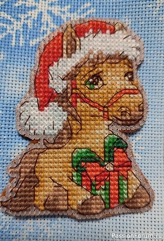 Всех любителей вышивки поздравляю! И немного о вышивке...