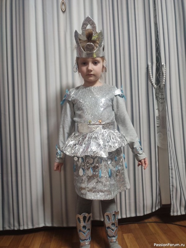 Вышивка ушла на второй план...