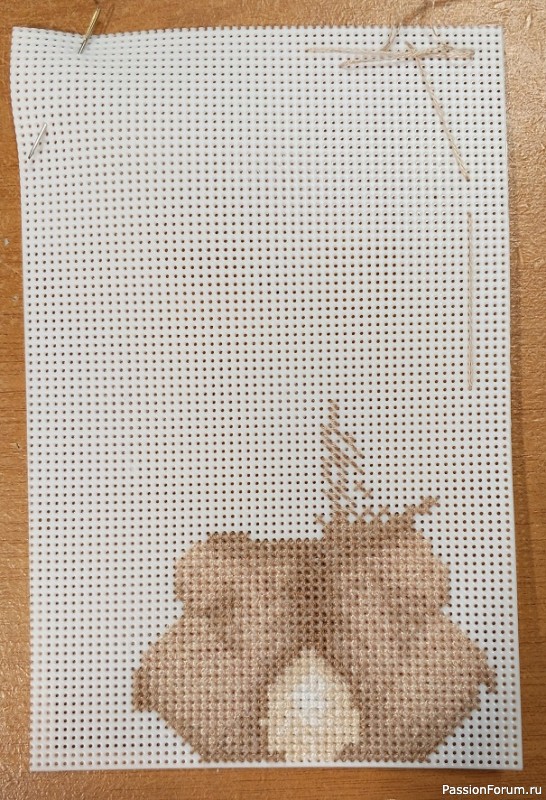 Пасхальный зайка - декоративное украшение.