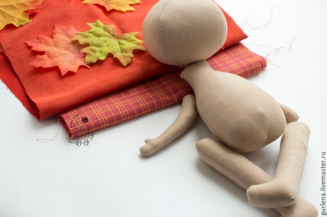 Еще одна текстильная кукла .