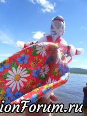 Это Купавка. Стою по колено в Волге-матушке и думаю, отпускать ли красавицу) Это Купавка. Стою по колено в Волге-матушке и думаю, отпускать ли красавицу)