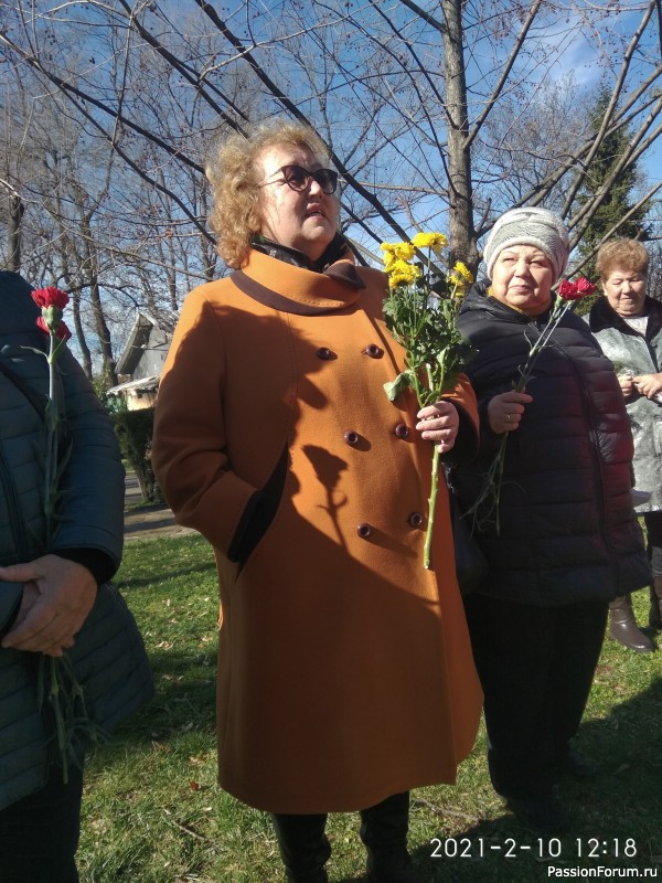 "К нему не зарастет народная тропа...."