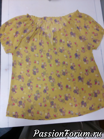 Еще одно платье для внучки из старой кофты с пояснениями.