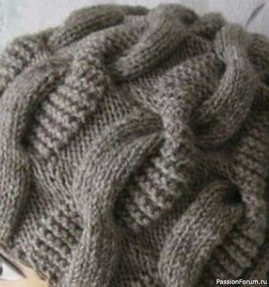 Шапочка спицами с узором "Жгут Змейка"