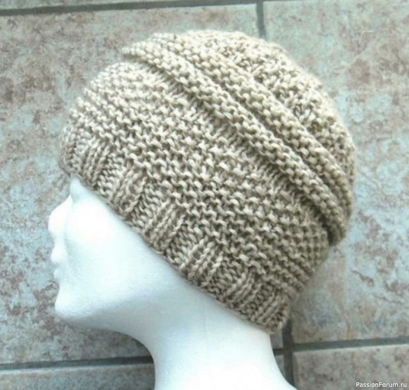 Универсальная шапочка спицами. Описание