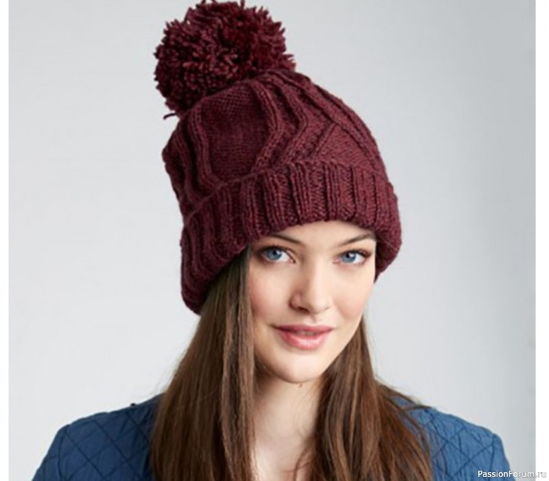 Шапка спицами с отворотом изнаночной гладью