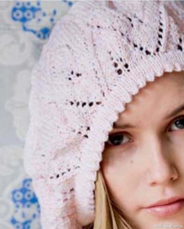 Ажурный розовый берет. Описание