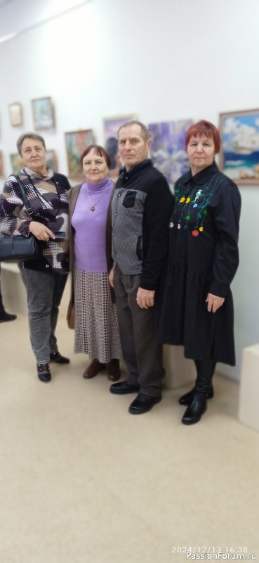 Декоративно - прикладная выставка в сельской галерее.