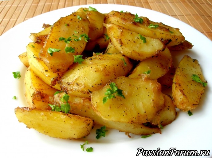 Румяная картошечка в духовке, удачный рецепт для вкусного обеда или ужина