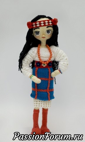 Кукла Маричка в украинском костюме