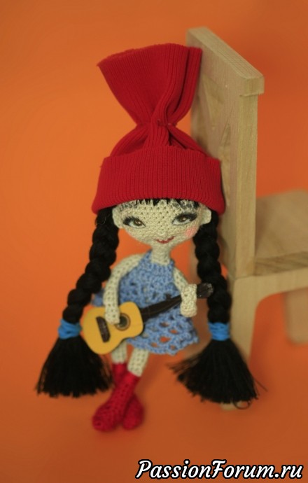 Кукла Ксюша в красной шапочке