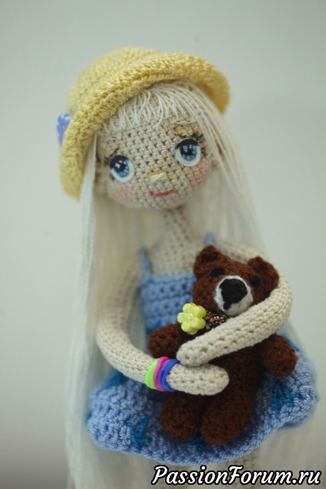 Кукла Полинка с мишкой