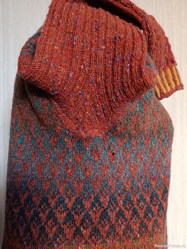 Жалет твидовый с жакардом