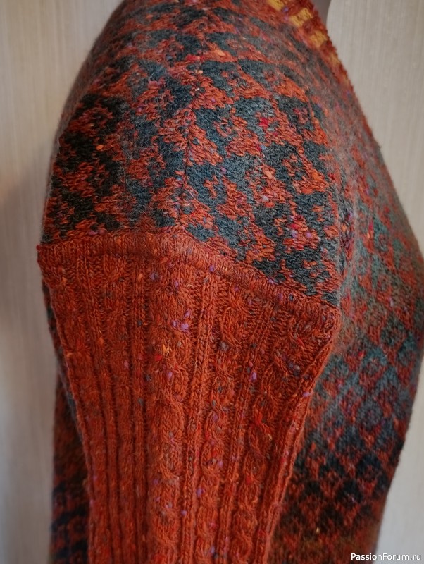 Жалет твидовый с жакардом