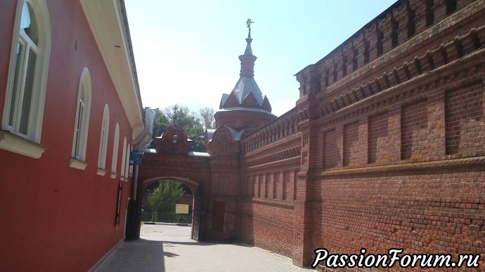 Выход к источнику . Выход к источнику .