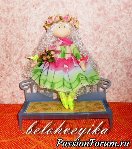 Текстильная интерьерная кукла ручной работы Весна