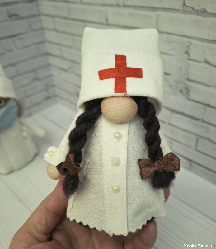 Кукла доктор