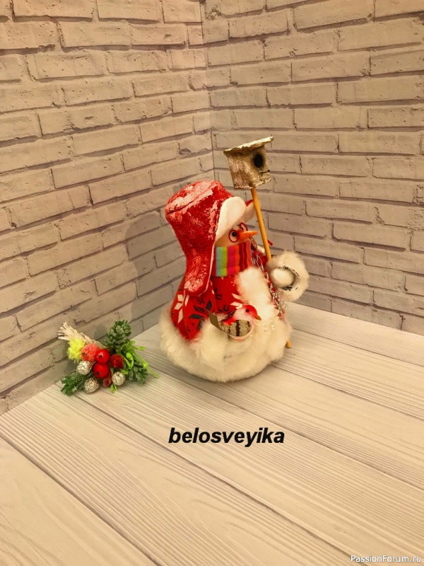 Снеговик с птичкой и скворечником